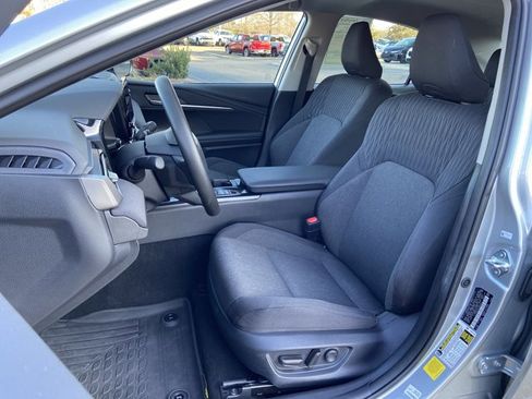 Used 2025 Toyota Camry LE image 17