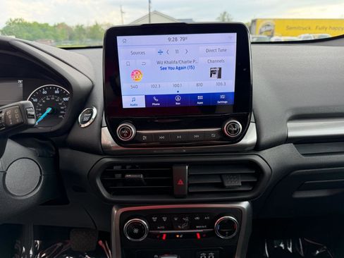 Used 2020 Ford EcoSport SES w/ SES Black Appearance Package image 26