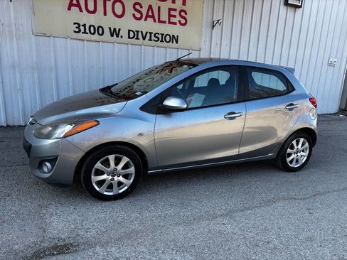 Used 2013 MAZDA MAZDA2 Touring image 4