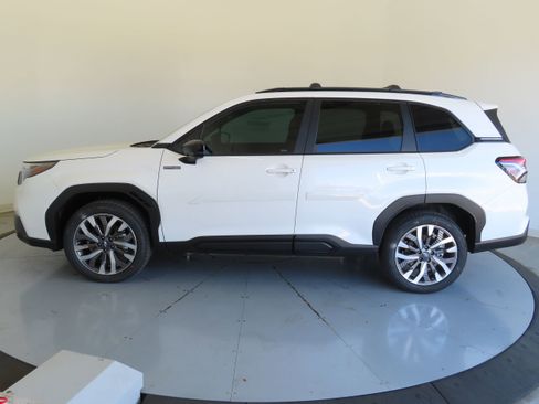 New 2026 Subaru Forester Touring image 9