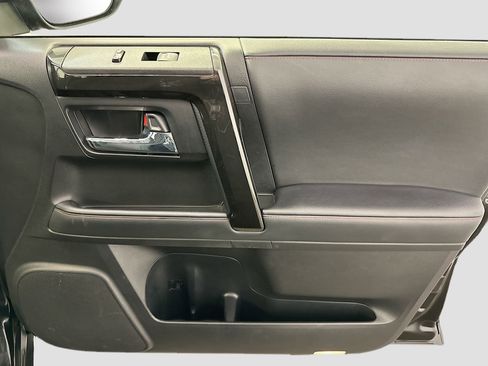Used 2024 Toyota 4Runner TRD Off-Road image 33