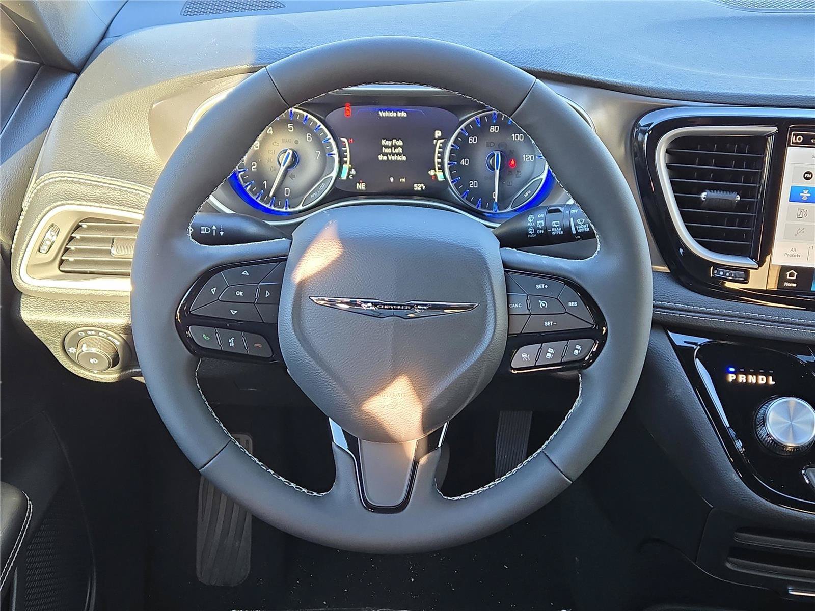 New 2026 Chrysler Pacifica Select w/ S Appearance Package FWD image 21