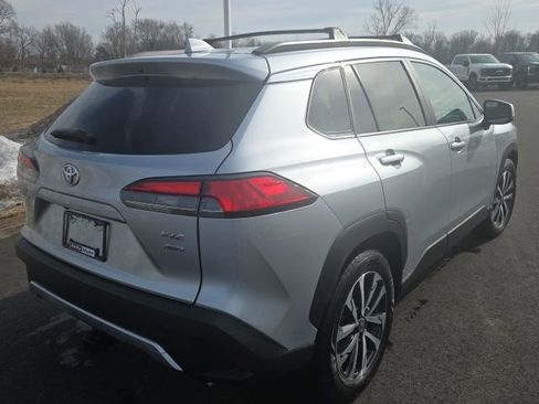 Used 2024 Toyota Corolla Cross XLE w/ Convenience Package image 3