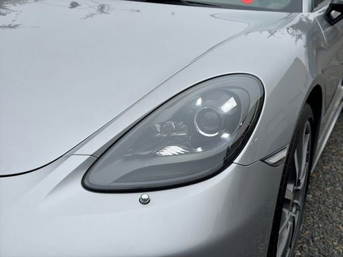 Used 2018 Porsche 718 Cayman S image 12