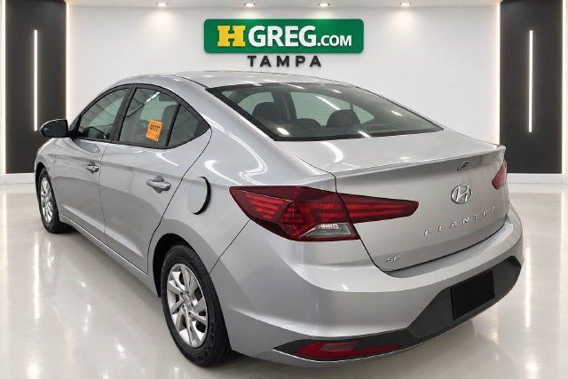 Used 2020 Hyundai Elantra SE FWD image 2