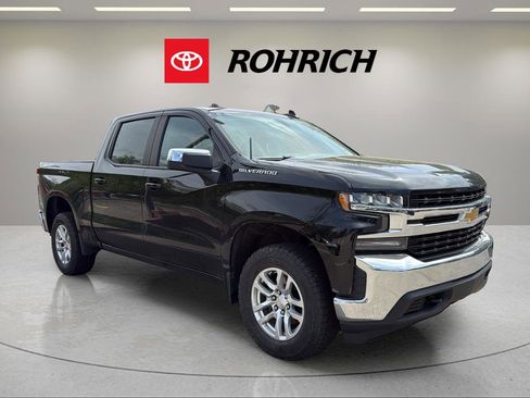 Used 2022 Chevrolet Silverado 1500 LT AWD/4WD image 4