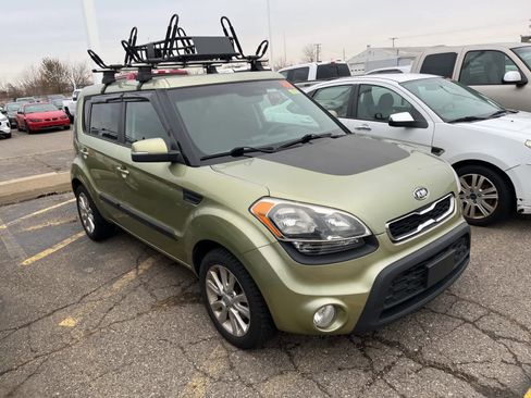Used 2012 Kia Soul + w/ Audio Pkg image 19