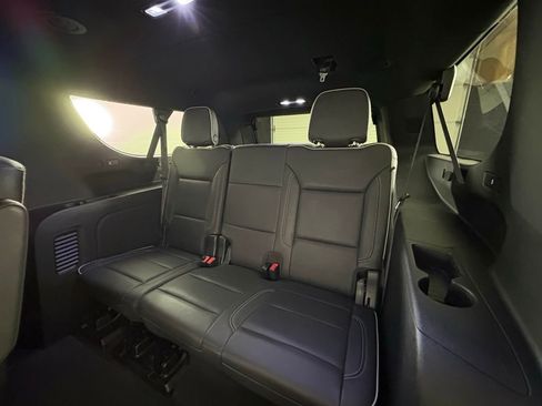 Used 2022 Chevrolet Suburban Premier image 57