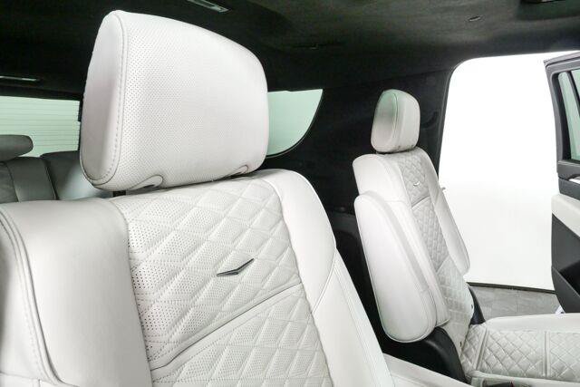 Certified 2026 Cadillac Escalade ESV Platinum Sport w/ LPO, ONYX Package AWD/4WD image 26
