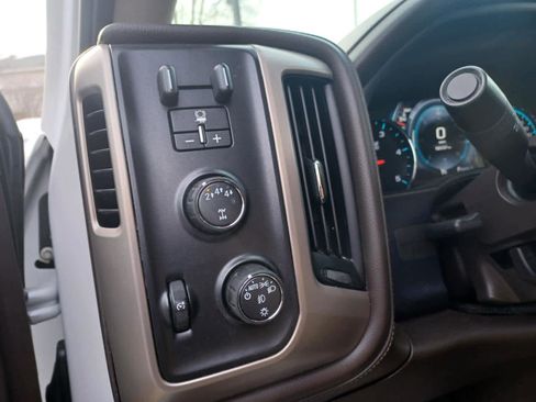 Used 2019 GMC Sierra 2500 Denali w/ Duramax Plus Package image 17