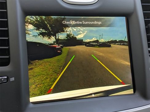 Used 2023 Chrysler 300 Touring w/ Sport Appearance Package image 20