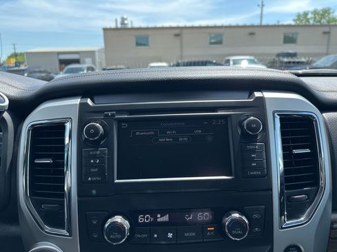 Used 2019 Nissan Titan SL w/ Off-Road Package AWD/4WD image 55