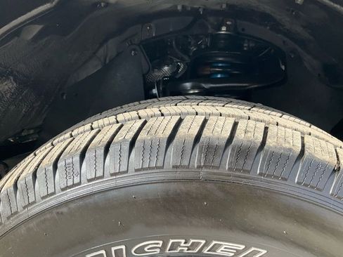 Used 2019 Toyota Tacoma TRD Off-Road w/ TRD Premium Off Road Package image 74