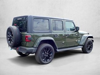 Used 2022 Jeep Wrangler Unlimited Sahara w/ Cold Weather Group AWD/4WD video 3