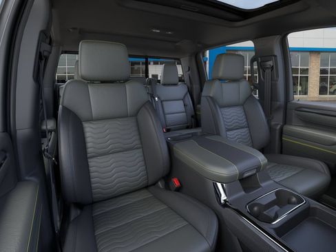 New 2026 Chevrolet Silverado 2500 ZR2 w/ LPO, Dark Essentials Package AWD/4WD image 16
