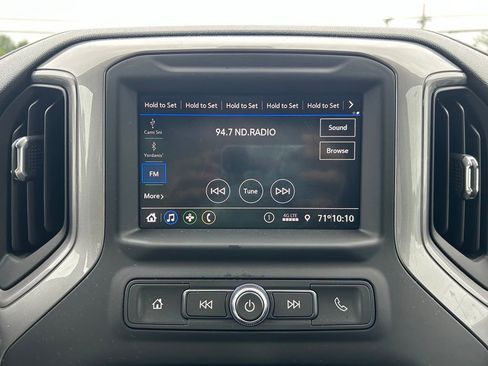 Used 2022 Chevrolet Silverado 2500 Custom w/ Custom Value Package AWD/4WD image 19