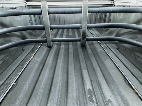 Used 2020 Nissan Titan SV w/ SV Convenience Package image 34