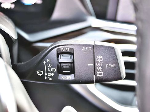 Used 2019 BMW X7 xDrive40i w/ Premium Package AWD/4WD image 18