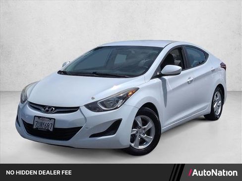 Used 2015 Hyundai Elantra SE FWD image 1