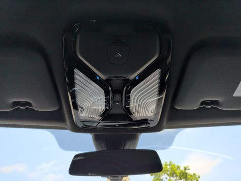 Used 2022 BMW X5 xDrive45e w/ M Sport Package AWD/4WD image 33