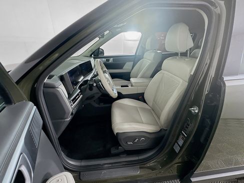 Used 2025 Hyundai Santa Fe SEL AWD/4WD image 13