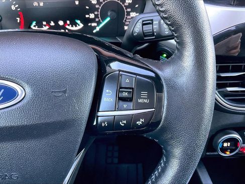 Used 2021 Ford Escape SEL image 11