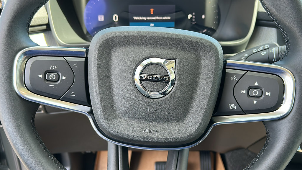 New 2026 Volvo XC40 B5 Core w/ Climate Package AWD/4WD image 12