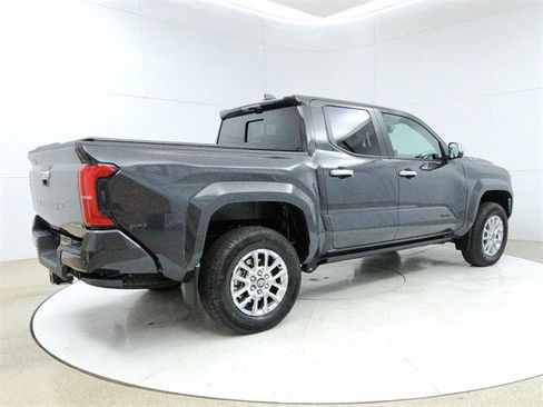 Used 2025 Toyota Tacoma Limited image 7