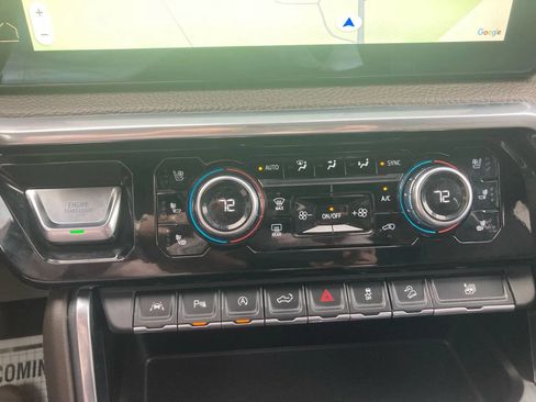 Used 2023 GMC Sierra 1500 Denali w/ Denali Reserve Package AWD/4WD image 18