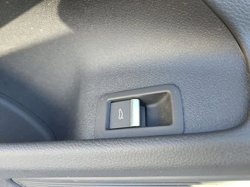 Used 2017 Audi A4 2.0T Prestige w/ Prestige Package image 23