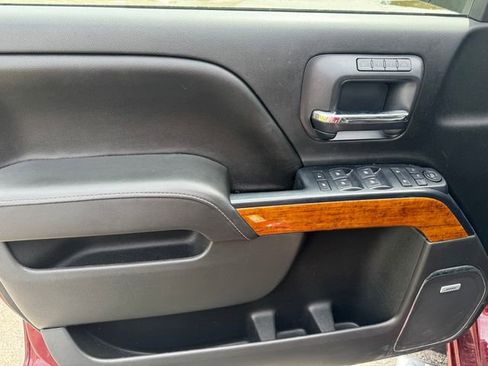 Used 2017 Chevrolet Silverado 1500 High Country AWD/4WD image 21
