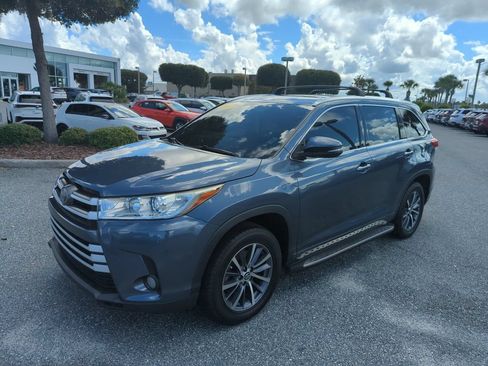 Used 2017 Toyota Highlander XLE FWD image 14