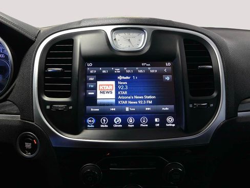 Used 2018 Chrysler 300 Touring w/ Sport Appearance Package RWD image 16