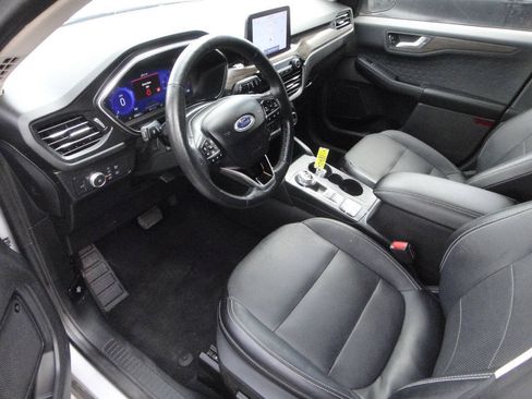Used 2020 Ford Escape Titanium AWD/4WD image 7