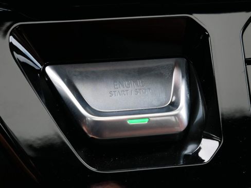 New 2026 GMC Sierra 3500 Denali Ultimate AWD/4WD image 17