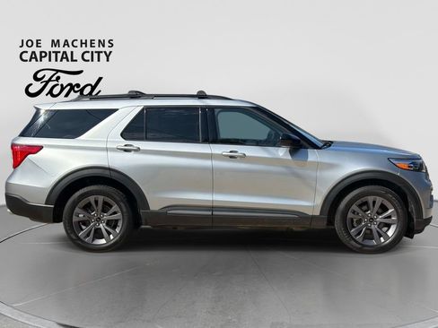 Used 2023 Ford Explorer XLT w/ Equipment Group 202A AWD/4WD image 37