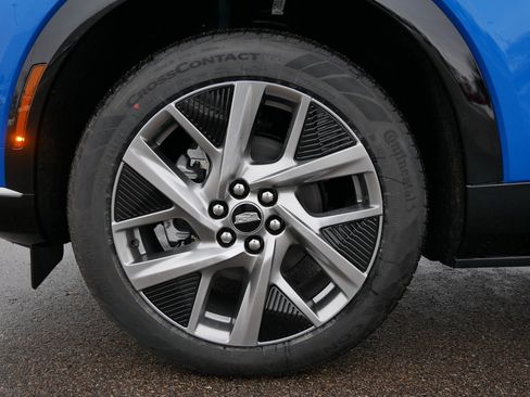 New 2026 Cadillac Optiq Luxury 1 image 13