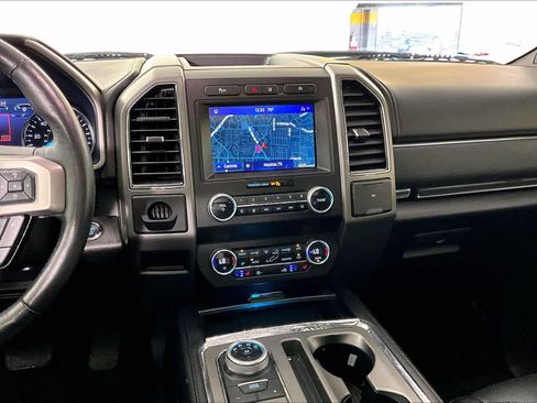 Used 2021 Ford Expedition Max XLT image 7