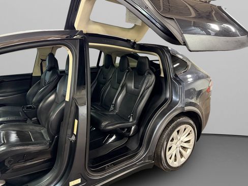 Used 2016 Tesla Model X 75D AWD/4WD image 39