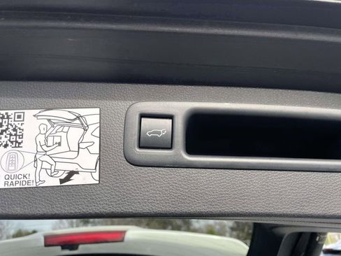 Used 2024 Toyota Highlander Platinum image 51