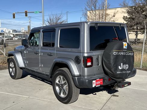 Used 2018 Jeep Wrangler Unlimited Sahara image 5