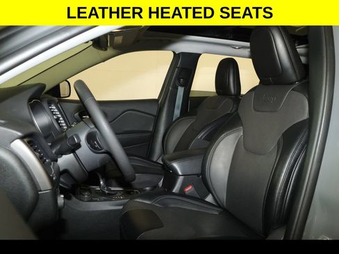 Used 2022 Jeep Cherokee Latitude Lux w/ Sun & Sound Group AWD/4WD image 4