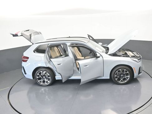 Used 2025 BMW X3 xDrive30i image 74