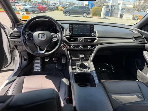 Used 2019 Honda Accord Sport image 15