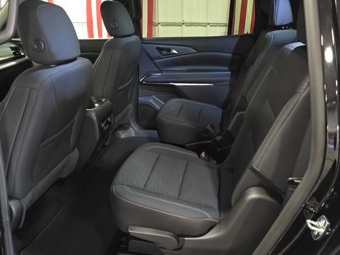 New 2026 Chevrolet Traverse LT image 13