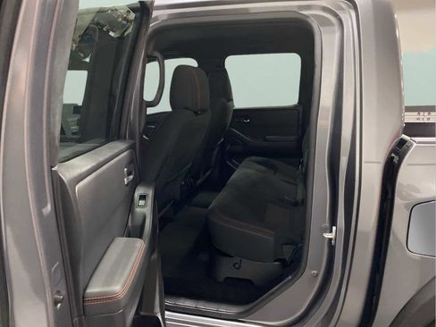 Used 2022 Nissan Frontier PRO-4X image 24