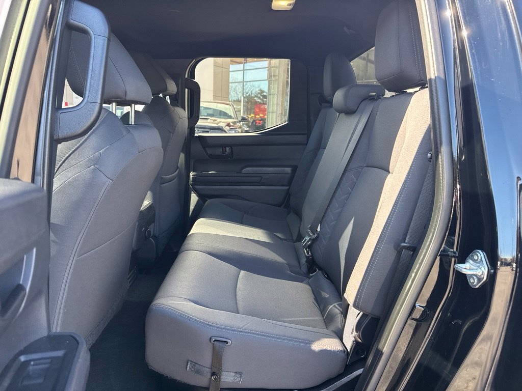 Certified 2024 Toyota Tacoma SR AWD/4WD image 15