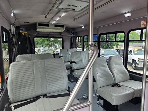 Used 2015 Chevrolet Express 3500 w/ Shuttle Bus Package image 25