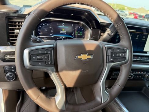 Used 2025 Chevrolet Silverado 3500 LTZ w/ LTZ Premium Texas Edition image 15