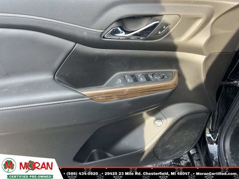 Used 2023 GMC Acadia SLE w/ Driver Convenience Package image 13